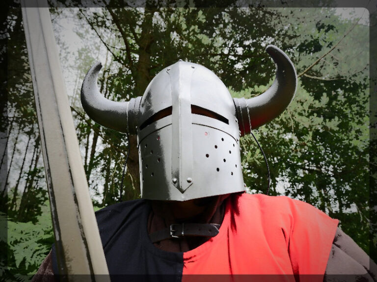 medievalfantasy.larp_.party_.warrior